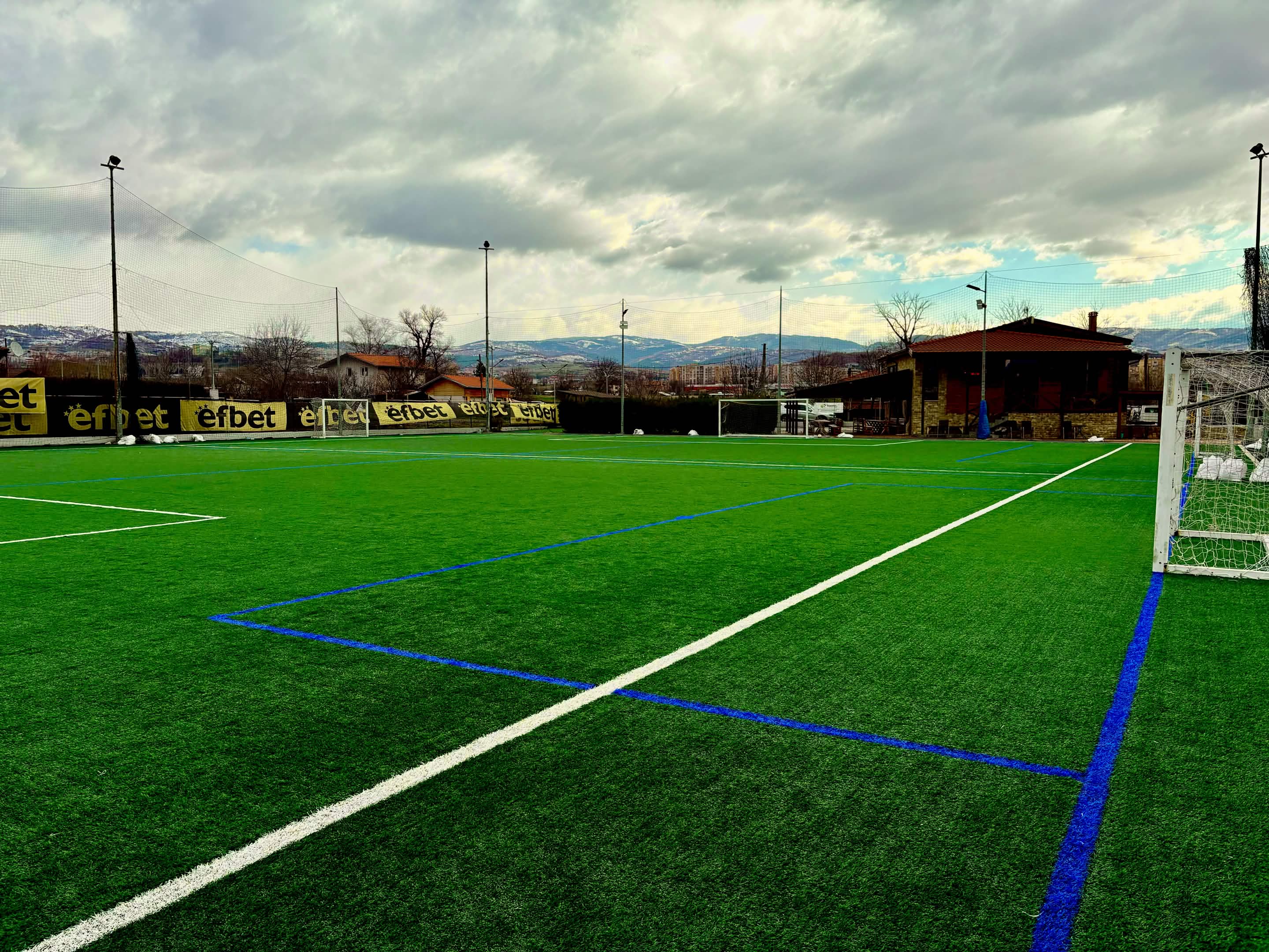 Футболно игрище "Байкушев"